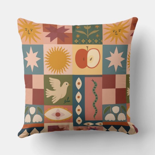 Bohemian Celestial Patchwork with Mystical Symbols クッション (裏面)