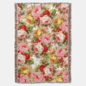 Bohoのシックなピンクのアイボリーのヴィンテージのバラの花の絵画 スローブランケット (正面縦)