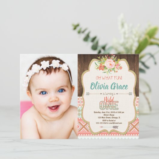 Bohoの種族の野生の1つの女の子の第1誕生日の写真 招待状 (スタンド正面)