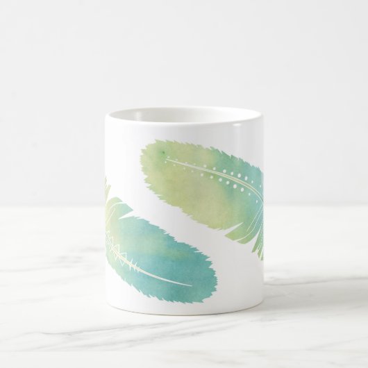 Bohoの羽の水彩画の緑および青 コーヒーマグカップ (中央)