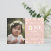 Bohoデイジーリトル恋しく思ワンダーフル写真誕生日 招待状 (スタンド正面)