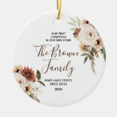 Bohoフローラ私たちの初めてのクリスマスは私たちの新しい家 セラミックオーナメント (正面)