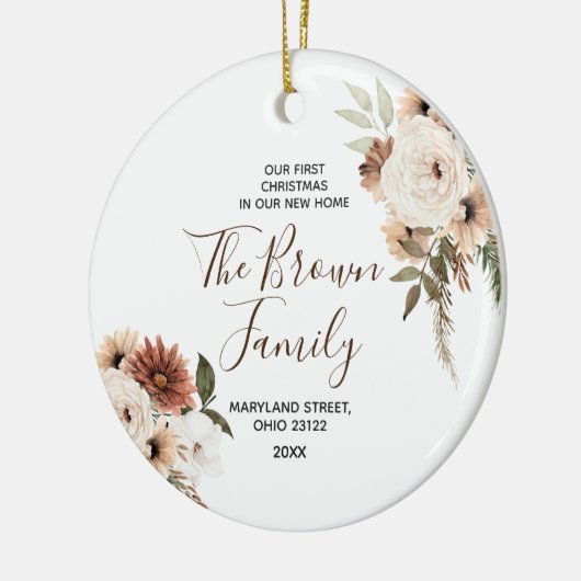 Bohoフローラ私たちの初めてのクリスマスは私たちの新しい家 セラミックオーナメント (左)