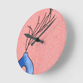 Bohoブルー花瓶ソフトピンクフローラ背景時計 ラウンド壁時計 (傾斜)