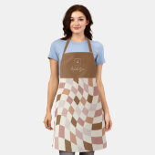 Bohoワープモノグラ市松模様にムパーソナライズされたグラム エプロン (着用した状態)