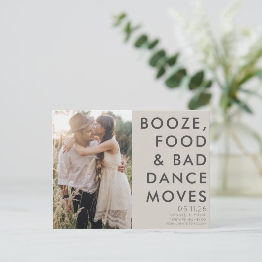 Boho写真おもしろい結婚式の日付を保存 案内ポストカード (スタンド正面)