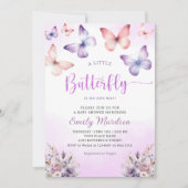 Boho紫色の小さな蝶の女の子の赤ちゃんシャワー 招待状 (正面)