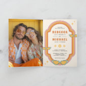 Boho 70s Retro Colorful Groovy Frame Wedding 招待状 (内部)