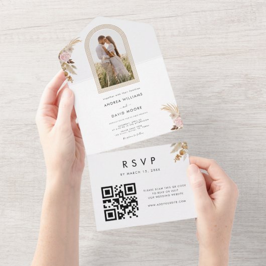 Boho Archフォトパンパスグラスフローラサマー結婚ズ オールインワン招待状 (貼ってはがせる)