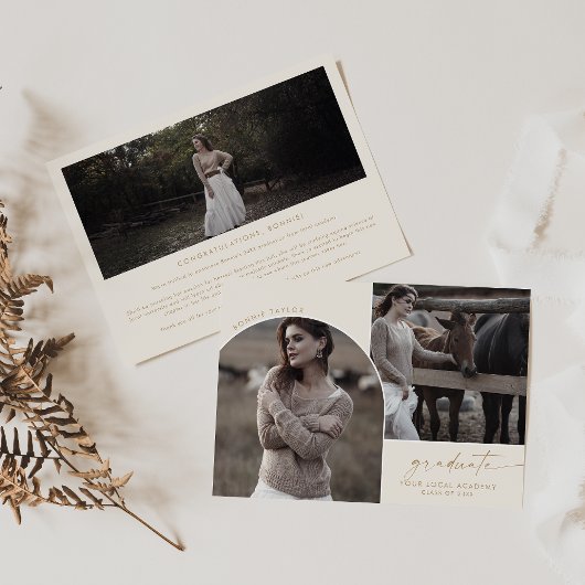 Boho Archモダンクリーム卒業生3写真卒業 案内状