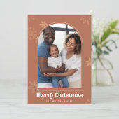 Boho Arch Christmas terracotta雪片フォト 招待状 (スタンド正面)