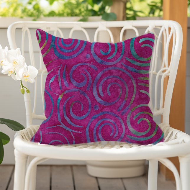 Boho Batik Magenta Purple Swirls Pattern アウトドアクッション (クリエイターアップロード済み)