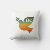 Boho Be Peace Retro Holiday Throw Pillow クッション (正面)