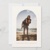 Boho Beigeスクリプト日付のフォトカードを保存 セーブザデート (裏面)