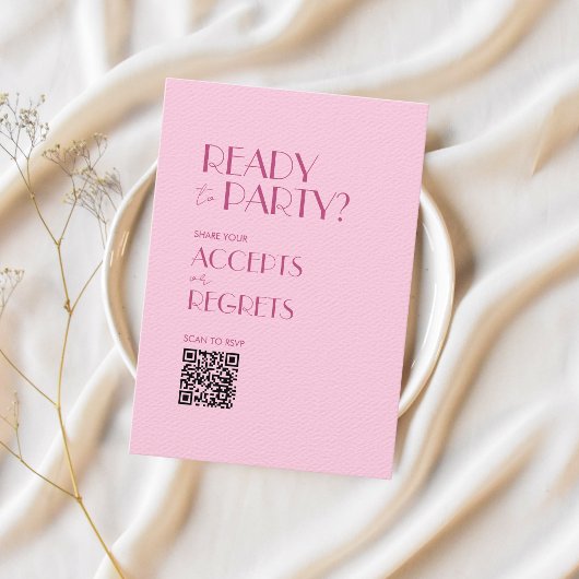 Boho Beige BrownのQRはっきりしたコー結婚ドRSVPカード 招待状