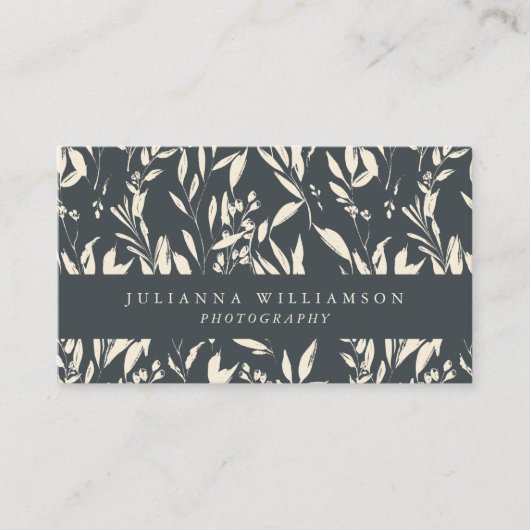 Boho Black Hand Drawn Floral Professional 名刺 (正面)