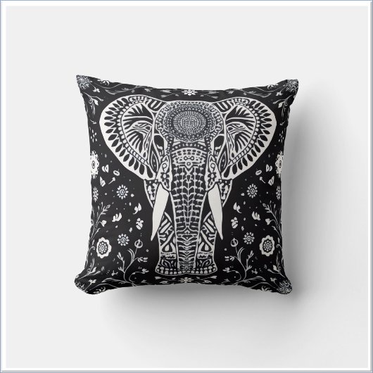 Boho Black & White Batik Elephant クッション