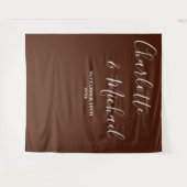 Boho Brown Script Minimalist Wedding Backdrop タペストリー (正面(横))