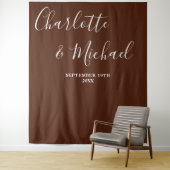 Boho Brown Script Minimalist Wedding Backdrop タペストリー (インサイチュ)