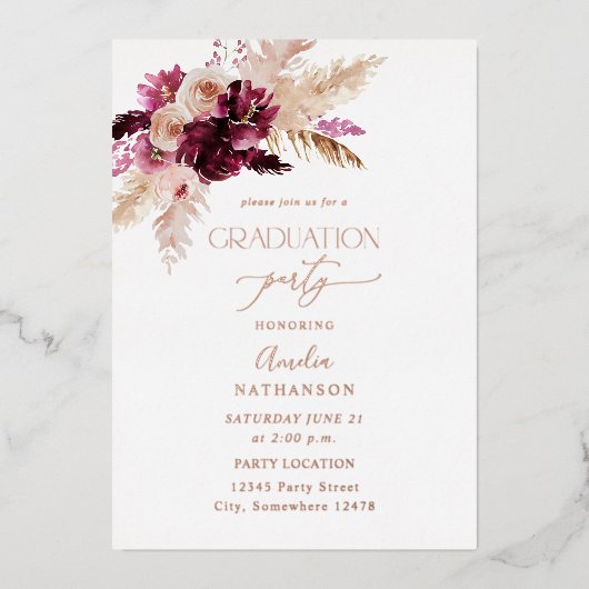 Boho Burgundy & Pinkフローラ卒業パーティフル 箔招待状 (正面)