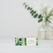 Boho Chic Green Tropical Leafy Foliage Botanical スキニー名刺 (スタンド正面)