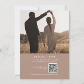Boho Chic Neutral Taupe写真QRコード結婚ズ 招待状 (裏面)