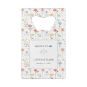 Boho Chic Wildflowers Modern Floral Wedding Favor クレジットカード栓抜き (裏面)