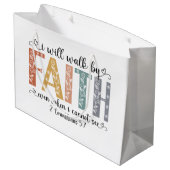 Boho Christian Walk by Faith Bible Verse Floral ラージペーパーバッグ (裏面アングル)