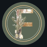 Boho Christmas Monogram F （ランタンと小枝つき） ラウンドシール<br><div class="desc">冬をテーマにしたMONOGRAMのシールは、招待状、文房具、結婚式招待状、クリスマスなどに最適。</div>