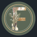 Boho Christmas Monogram F （ランタンと小枝つき） ラウンドシール<br><div class="desc">冬をテーマにしたMONOGRAMのシールは、招待状、文房具、結婚式招待状、クリスマスなどに最適。</div>