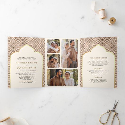 Boho Cream幾何学全てを一つのインディアン結婚で 三つ折り招待状 (内部)