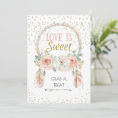 Boho Dreamcatcher Love is Sweet Sign 5x7" 招待状 (スタンド正面)