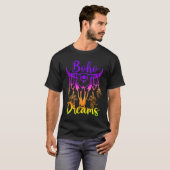 Boho Dreams Cattle Skull Feathers Bright Rainbow O Tシャツ (正面フル)