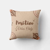 Boho Earth Tones Throw Pillows クッション (裏面)