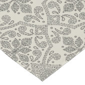 Boho Floral Damask Line Art, Black on Beige ショートテーブルランナー (コーナー)