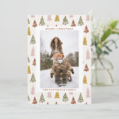 Boho Hand Drawn Winter Wood Pines Photo Christmas シーズンカード (スタンド正面)