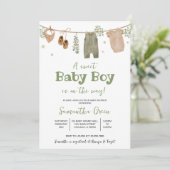 Boho It's a Boy Baby Clothes Baby Shower 招待状 (スタンド正面)