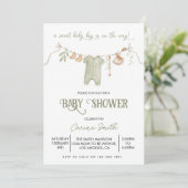 Boho It's a Boy Baby Clothes Baby Shower 招待状 (スタンド正面)