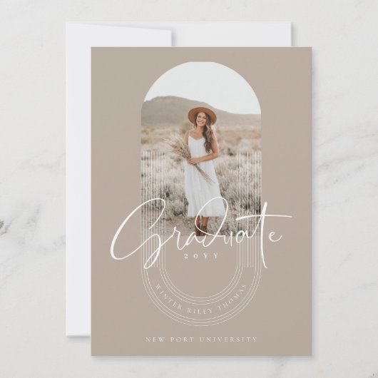 Boho Modern Minimal Photo Arch Grad Announcement 招待状 (正面)