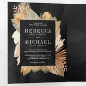 Boho Pampas乾燥パームフォトコラージブラック結婚ズ 三つ折り招待状 (内部最初)