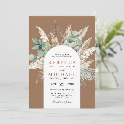 Boho Pampas Eucalyptus Arch Beige Tan Wedding 招待状 (スタンド正面)