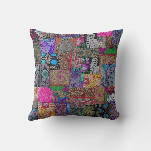 Boho Patchwork、アンティークsariスウォッチ クッション (裏面)
