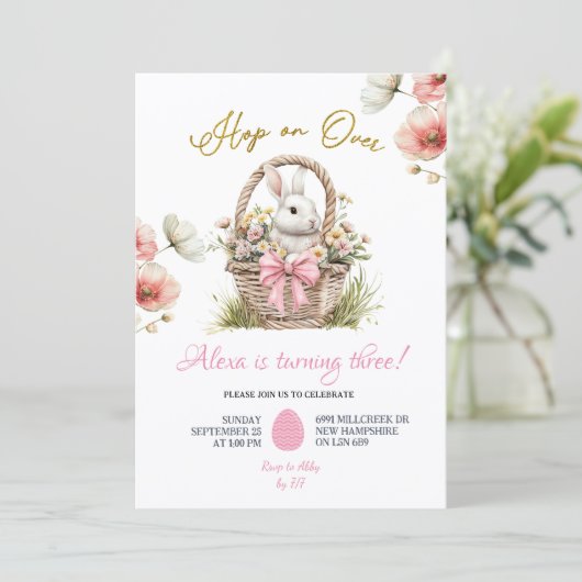 Boho Pink Bow Floral Easter Bunny Birthday 招待状 (スタンド正面)