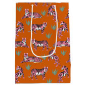 Boho Pink Orange Jungle Tiger Animal Pattern ミディアムペーパーバッグ (裏面)