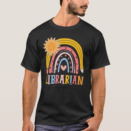 Boho Rainbow Librarian Squad Of School Tシャツ (正面)