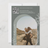 Boho sage緑の写真名スクリプトarch結婚's 招待状 (裏面)