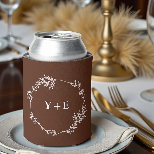 Boho Simple Brown Monogrammed Wedding 缶クーラー