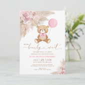 Boho Teddy Bear我々は赤ちゃん女の子を待つことができる 招待状 (スタンド正面)