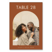 Boho Terracotta Archフォトミニマル結婚リスト テーブルナンバー (正面)