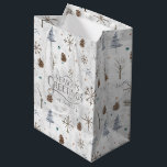 Boho Tigs & Pinecone Christmas ID986 ミディアムペーパーバッグ<br><div class="desc">小枝や木の枝、丸太や羽毛で作られた雪模様が雪の漂流に絡み合ったボーホーの水彩模様。この素朴なパターンは、暖かくダウンホームのクリスマスバイブを持っている。自然なボホカラーパレットで利用可能な、この中抱き枕デザインは、茶色、ベージュ、スチールブルーの色合いを特徴とする。私たちはオプションの'季節の挨拶'文字を提供し、あなたがあなたの名前と日付でこれをパーソナライズすることができる。ID986を検索して、この愛らしいクリスマスパターンを持つすべての調整製品を参照する。</div>
